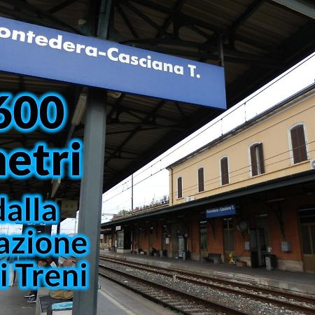 Camera con Bagno privato Room with private bathroom Pontedera Piaggio Vespa Esterno foto