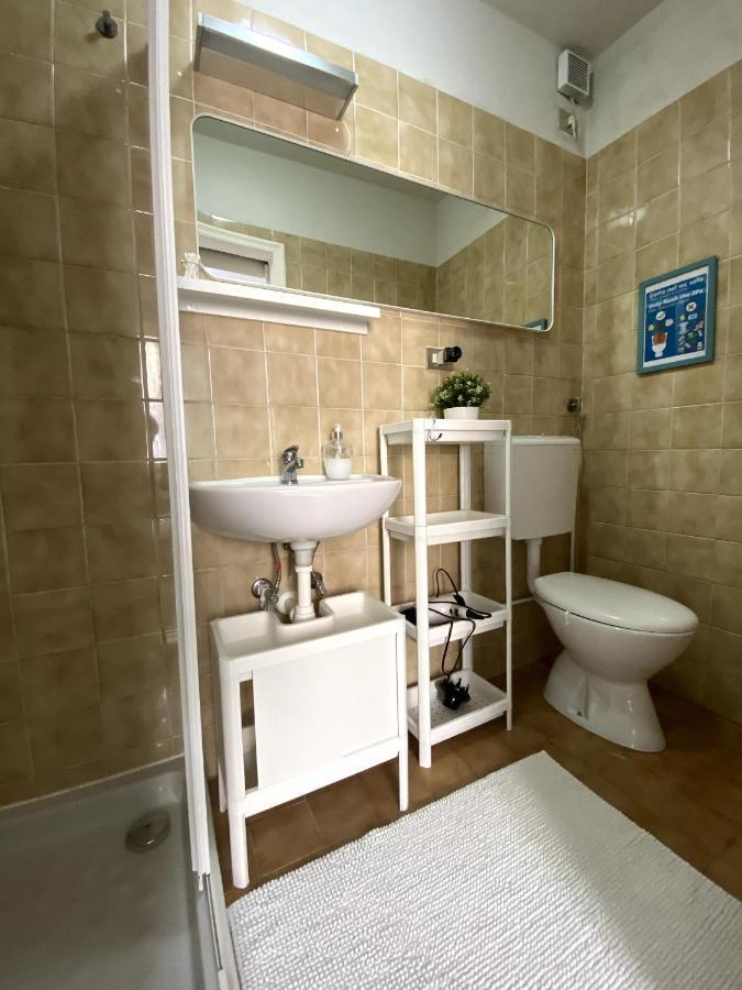 Camera con Bagno privato Room with private bathroom Pontedera Piaggio Vespa Esterno foto