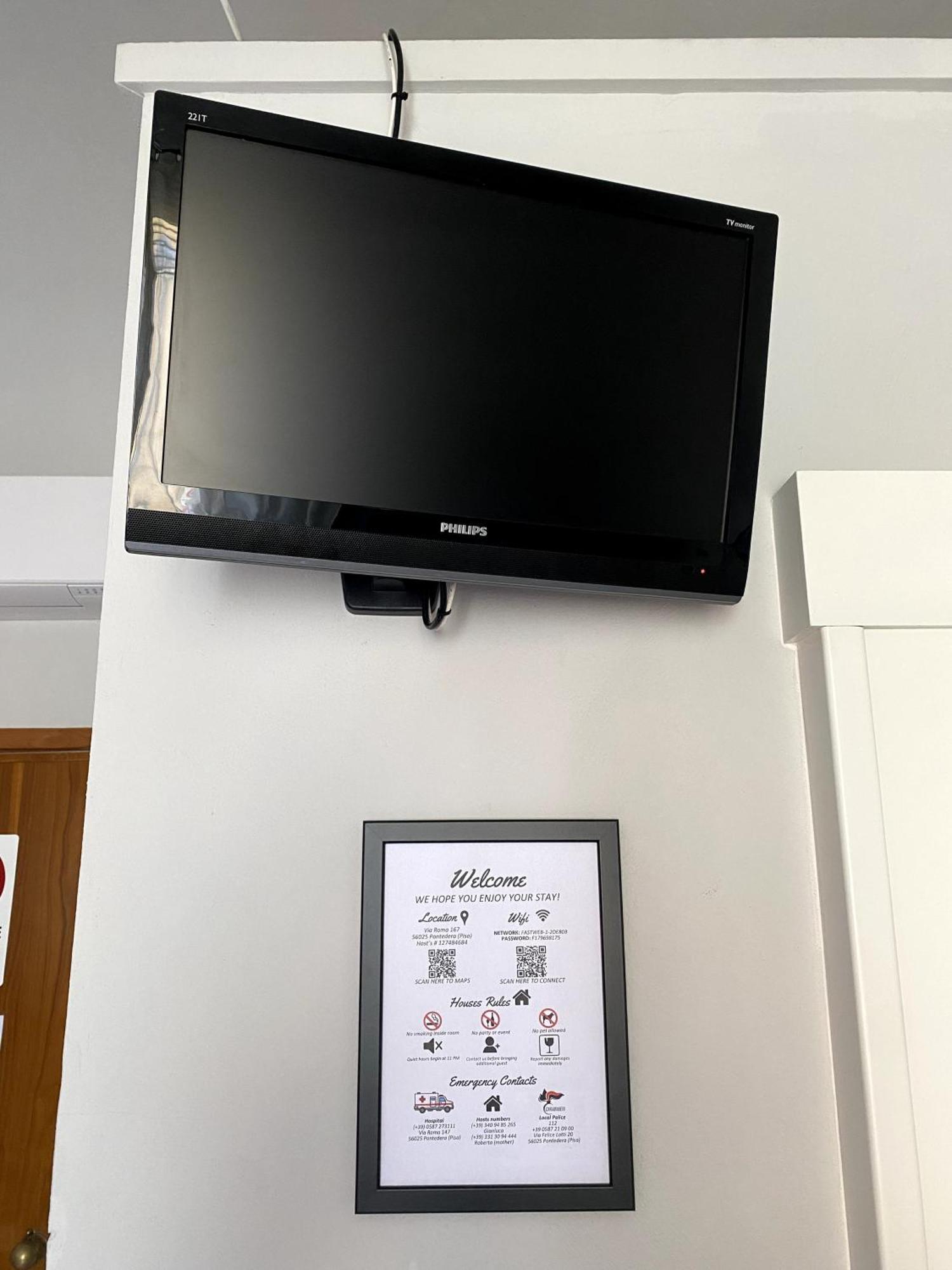 Camera con Bagno privato Room with private bathroom Pontedera Piaggio Vespa Esterno foto